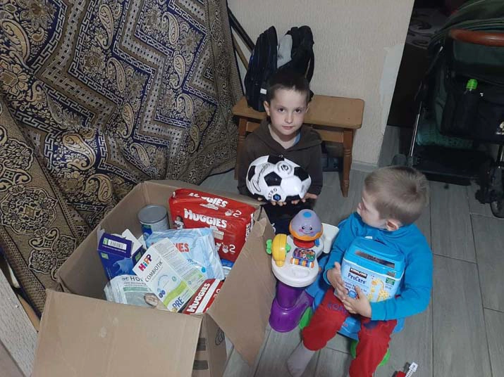 Humanitarian aid shipment to Khemelntiskiy, Ukraine