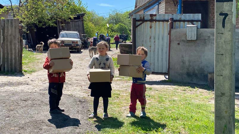 Humanitarian aid delivery to the suburbs of Kyiv, Ukraine
